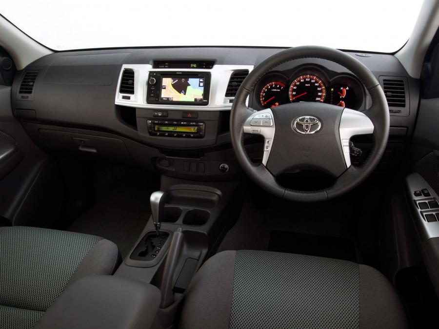  Toyota Hilux SR5 Double Cab 4x2 2011 года  (AU) (фото 2 из 3)